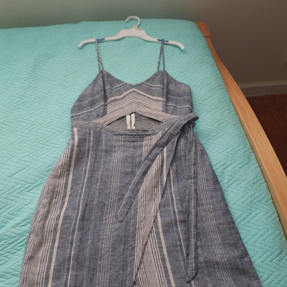 Dress - Picture 3 of 4